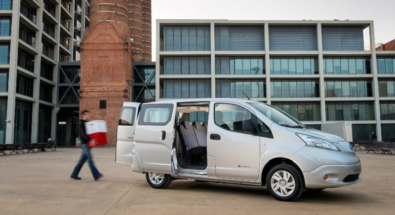 электрический фургон Nissan